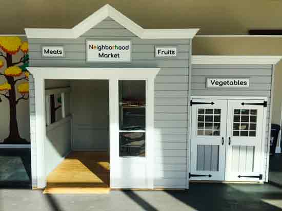 Neighborhood market play area